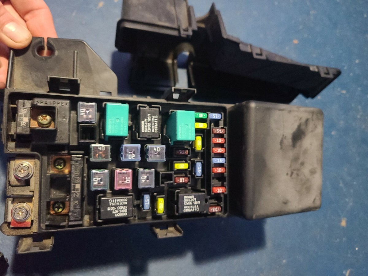 2004 2005 HONDA ACCORD EX LX FUSE RELAY BOX OEM w/ covers