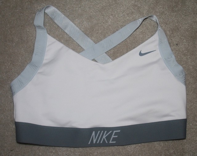 nike pro indy logo bra