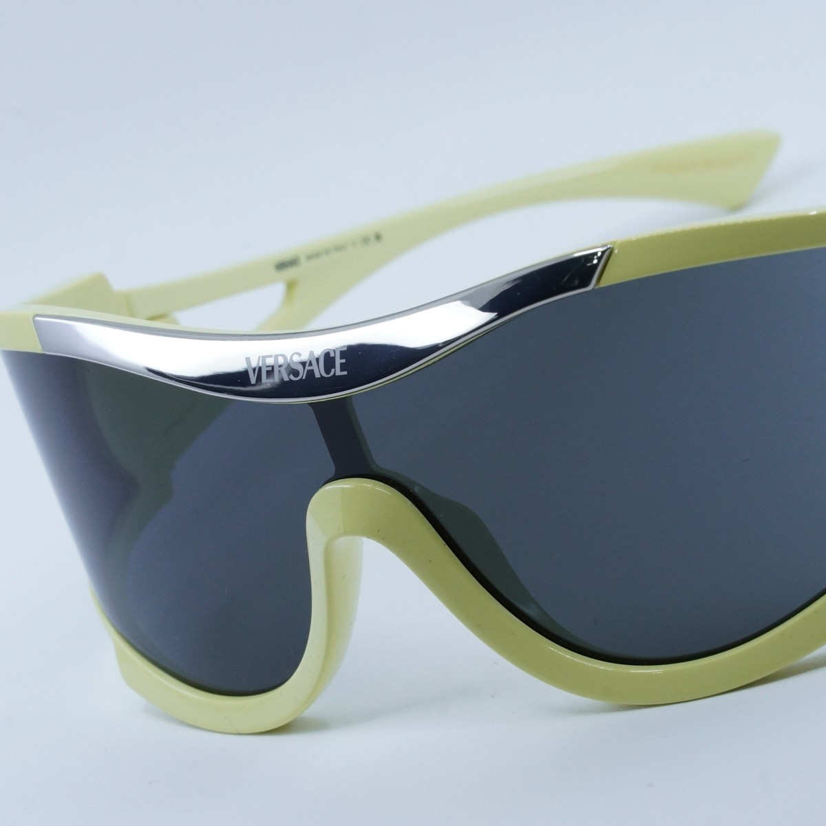 サングラス VERSACE Woman Sunglasses Yellow 0VE4475 548687 Versace VE4475 Shield Sunglasses | Fashion Eyewear UK