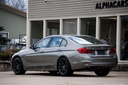 2017 BMW 3-Series xDrive - Picture 19 of 40