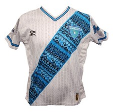 CAMISA BLANCA SELECCION DE GUATEMALA - LA CAMISA DE TU PAIS - CHAPIN DE CORAZON