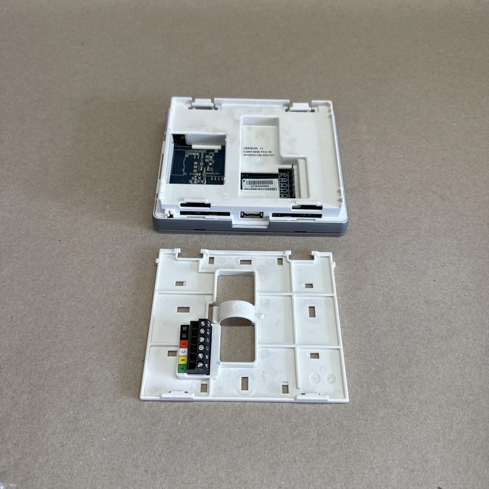 Carrier Infinity Thermostat SYSTXCCITN01-A Programmable Thermostat T10 - Image 4 of 4
