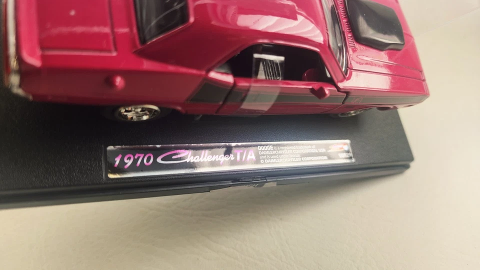 NEWRAY Speedy Power 1973 FireBird and 1970 Dodge Challenger 1/32 Die Cast Cars - Image 4 of 4