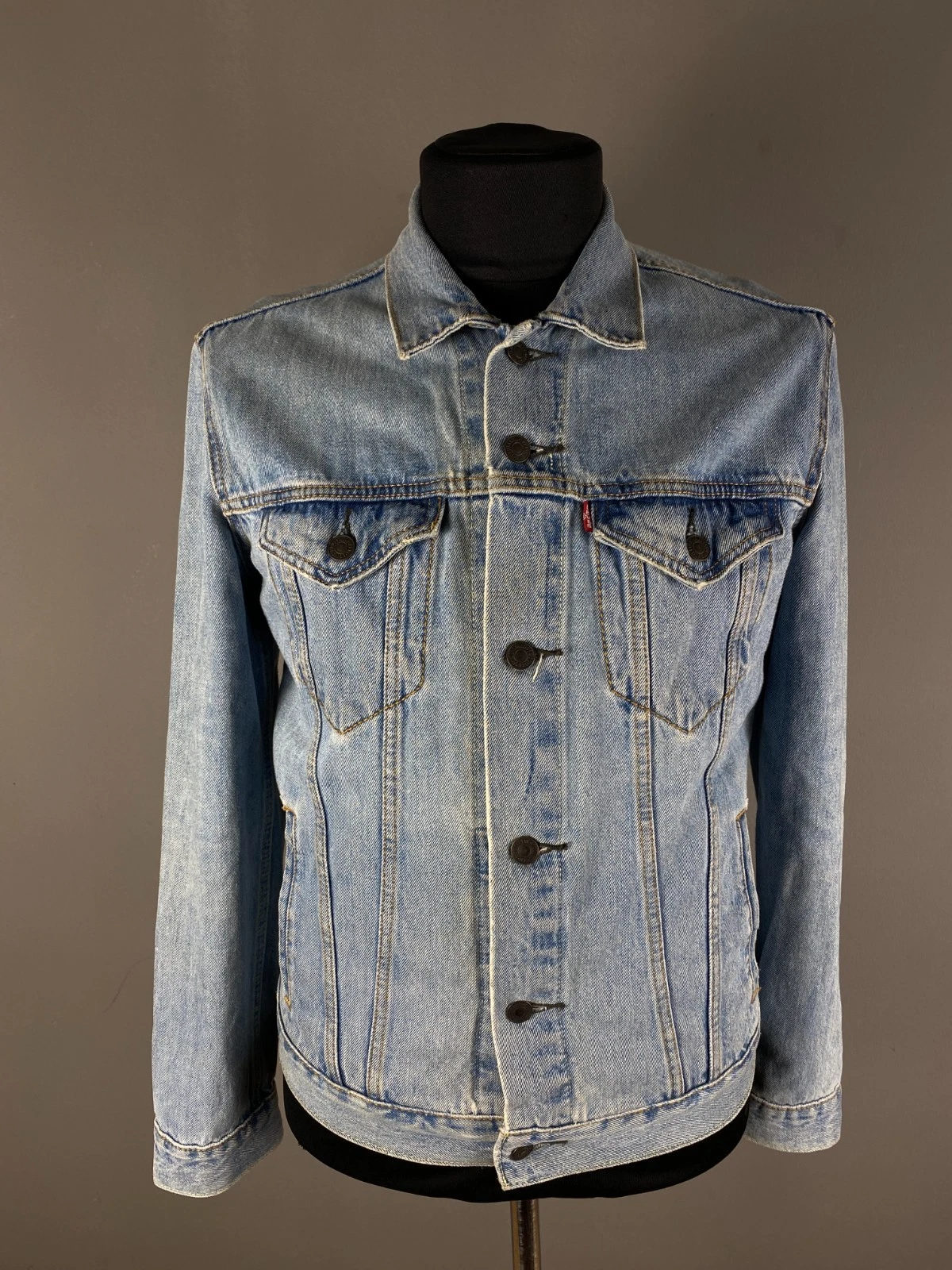 Levi's 72334 Men's Denim Trucker Jacket Light Wash Size Medium Red Tab