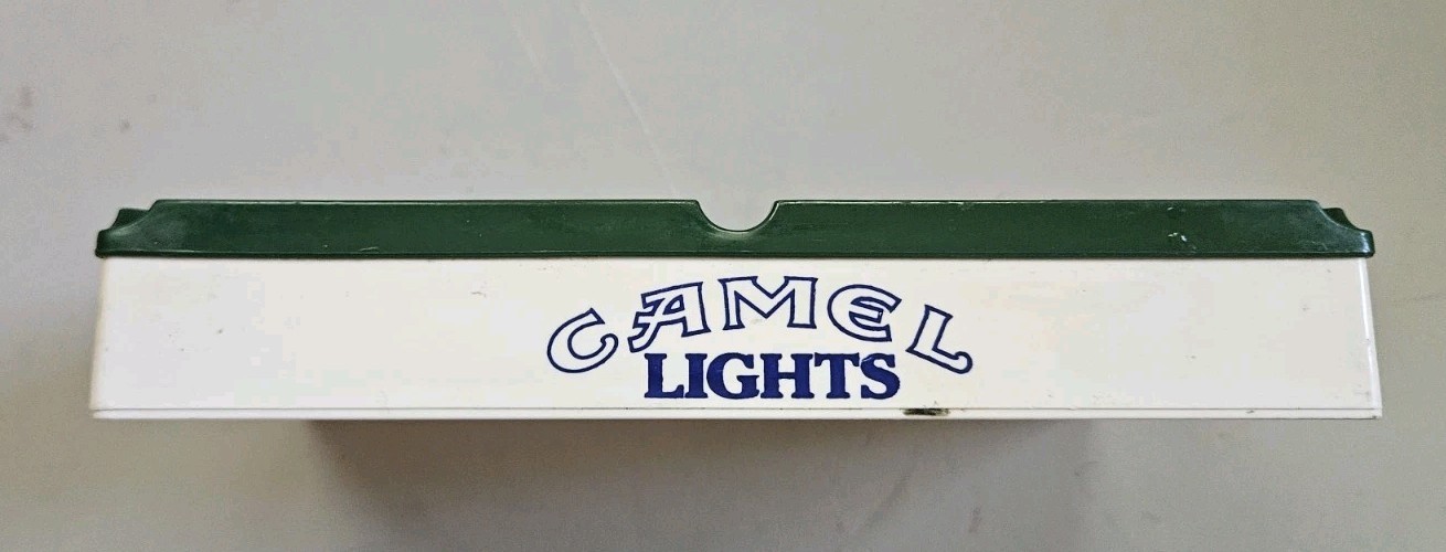 Vintage Camel Lights Joe Camel Pool Table Ashtray Design. Excellent