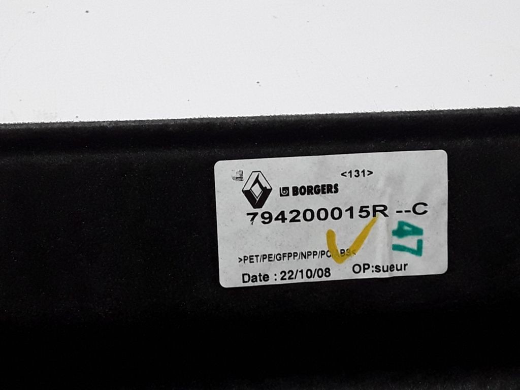 APL Cappelliera Renault Laguna III 2010 794200015R AUA88324