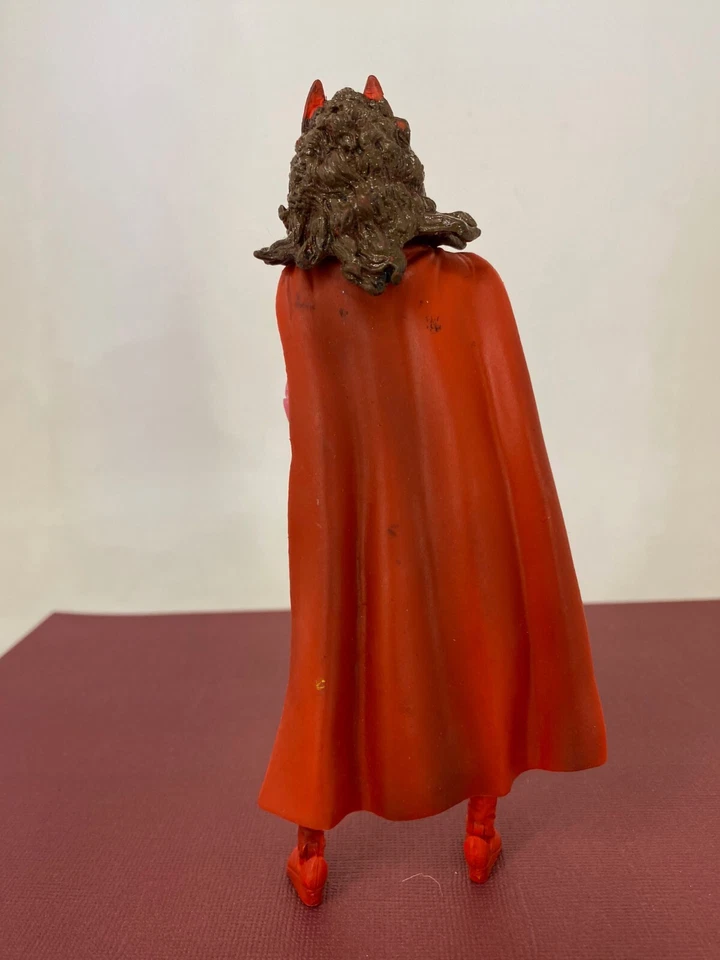 Экшн-фигурка Toy Biz 2006 - Marvel Legends - АЛАЯ ВЕДЬМА - Wanda Maximoff - Изображение 4 из 4