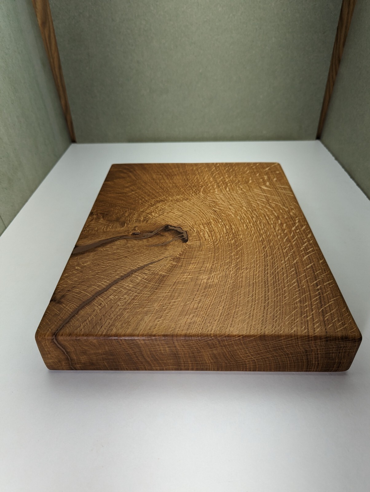 Single Piece Character chopping board, Butcher Block medullary Ray