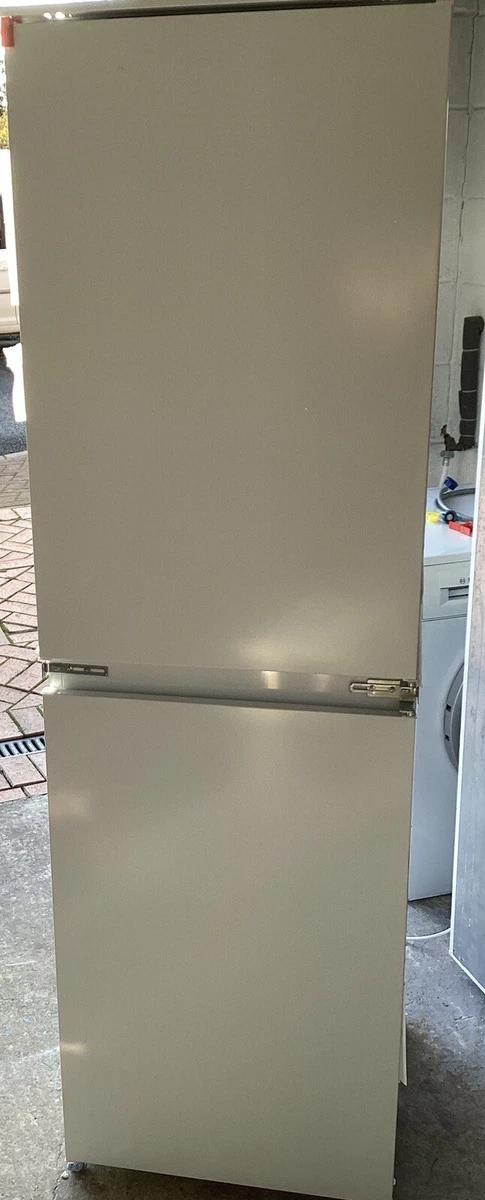 Electrolux integrated outlet fridge freezer