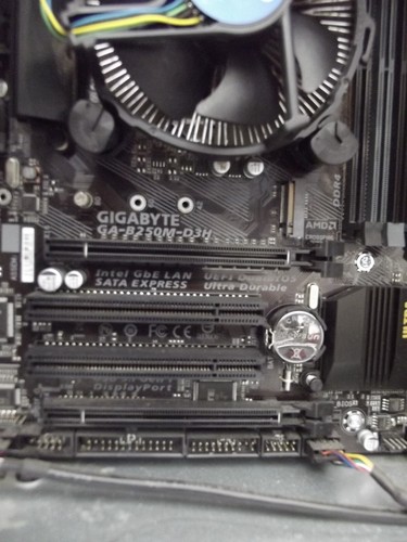 Intel Core i5-7500 - 1TB SSD- 16gb-Windpws 10 desktop computer - Picture 7 of 8