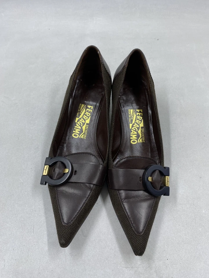 Salvatore Ferragamo Herringbone Brown Leather Heel W 6.5 - Image 2 of 4