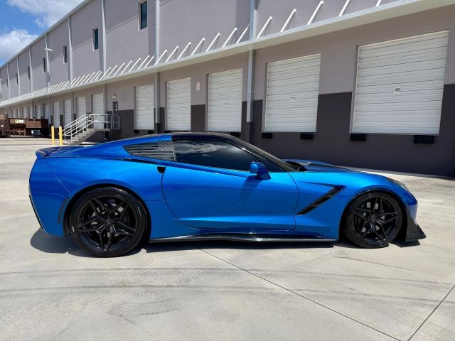 2014  Chevrolet Corvette   | C7 Corvette Photo 2