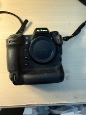 Nikon Z9 45.7MP Full-Frame Mirrorless Camera Body + Charger & 256GB CFexpress Ca