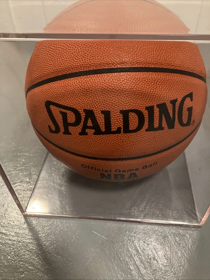 Baloncesto autografiado firmado por Isiah Thomas de los Detroit Pistons en tinta gris con estuche Foto 4 de 4