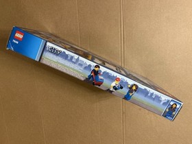 LEGO CITY: Toys R Us Truck (7848) - Brand New In Factory Sealed Box