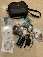 Canon VIXIA HF R20 28x Optical Zoom HD Digital Camcorder - Bundle - Excellent-