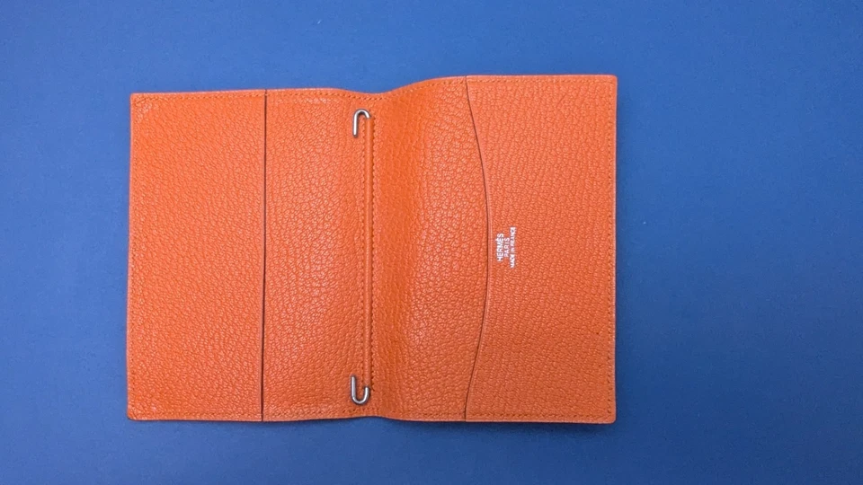 Hermès Agenda A6 Planner Kalender Reisepasshülle Leder rot orange Hermes