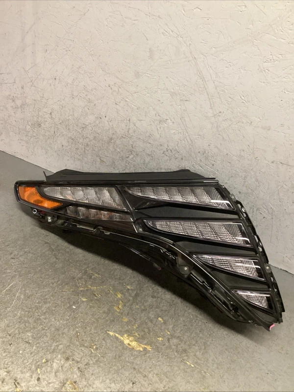 2022-2024 HYUNDAI TUCSON RIGHT RH PASSENGER SIDE DAYTIME RUNNING LIGHT CHROME