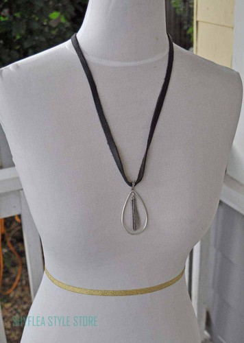 Lucky Brand Necklace Feather Pendant Charm Teardrop Leather Cord Oblong Nature - Picture 3 of 3