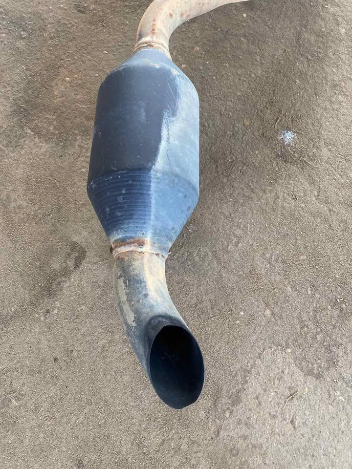 Tubo de escape silenciador para Toyota RAV-4 2006-2012 2,5 L Foto 2 de 4