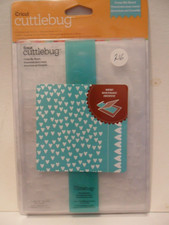 Cuttlebug 5" x 7" Embossing Folders Cross My Heart Circular Grid