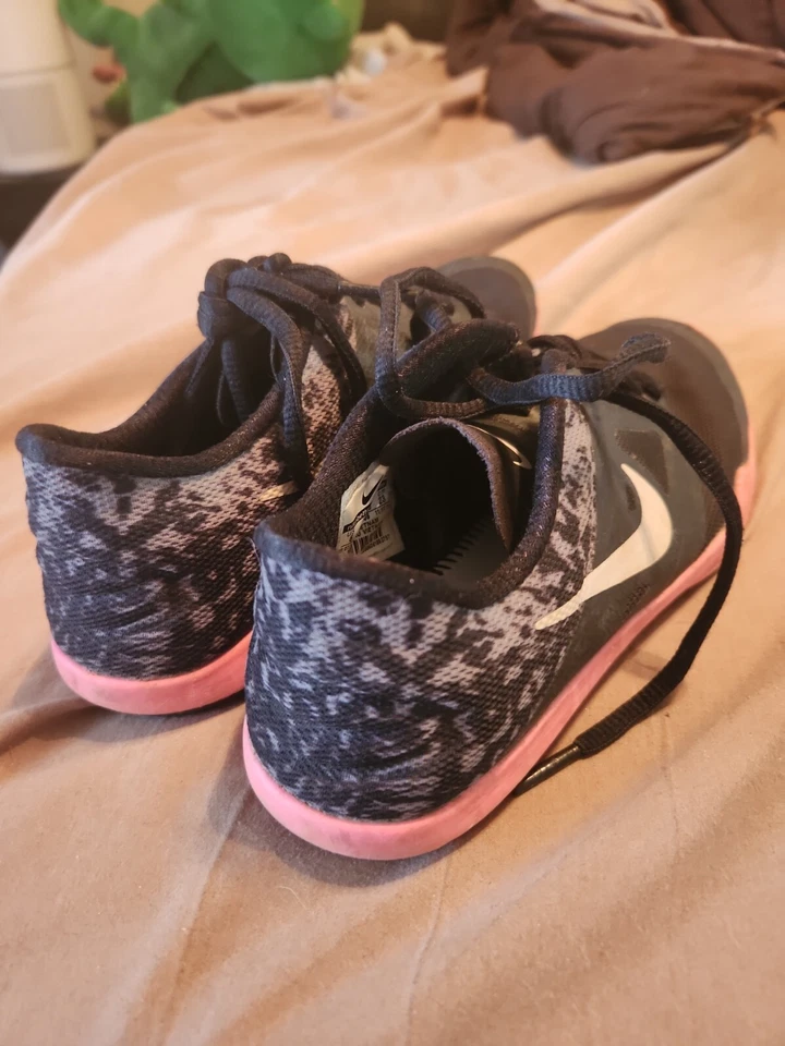 Nike Womens Size 6 Shoes Studio Trainer 2 Cross Trainers Black Pink Gray Leopard - Image 3 of 4