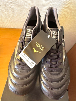 RARE Mizuno MORELIA DNA JAPAN Black P1GA2110 03 US8.5 / UK7 RARE Mizuno MORELIA DNA JAPAN Black P1GA2110 03 US8.5 / UK7