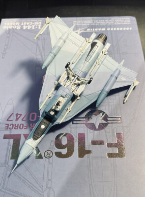 S14 1/144 US Air Force F16XL fighter model F-16XL XL-2 prototype