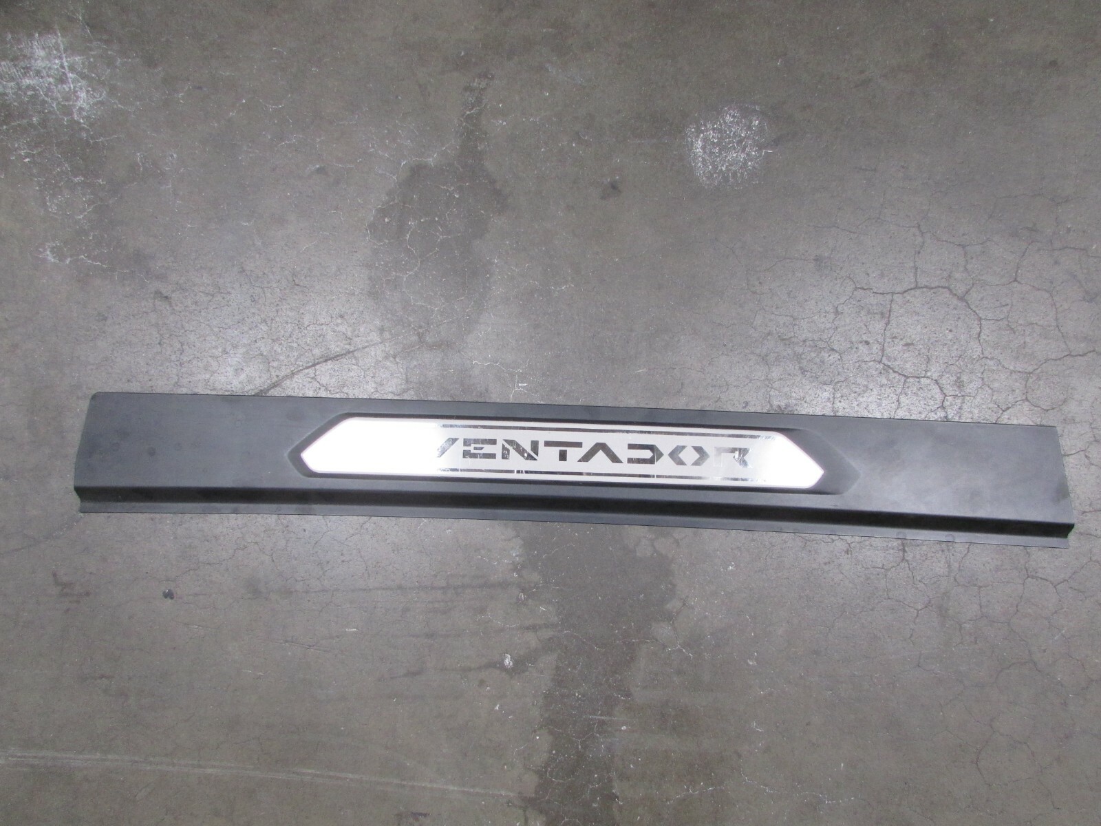 Lamborghini Aventador, LH, Left Door Step Plate, Used, P/N 470853491