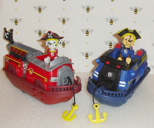 Paw Patrol Konvolut Chase und Marshall Piraten Figuren Boote Fahrzeuge Welpen sehr guter Zustand