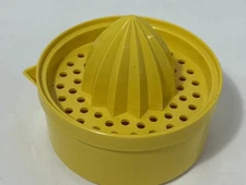 Vintage 1970’s Sunkist Citrus Hand Juicer / Reamer - Kitchen Utensil
