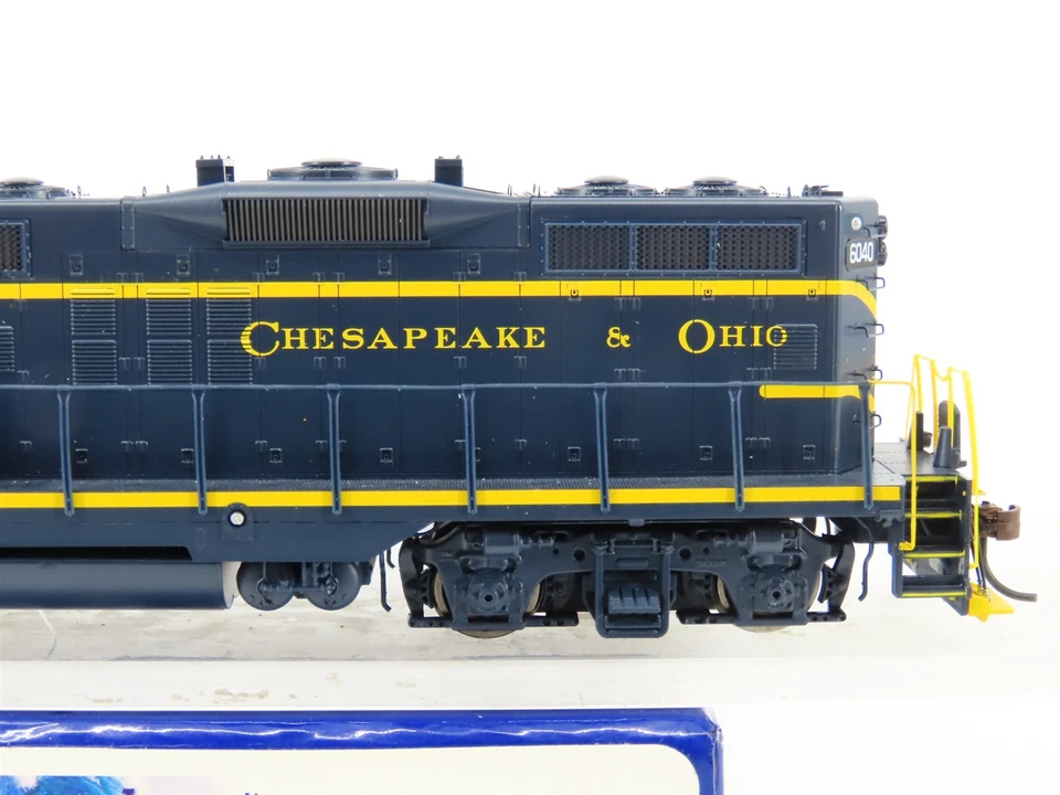 HO Athearn Genesis G62654 C&O Chesapeake & Ohio GP9 Diesel #6040 w/ DCC & Sound - Image 3 of 4