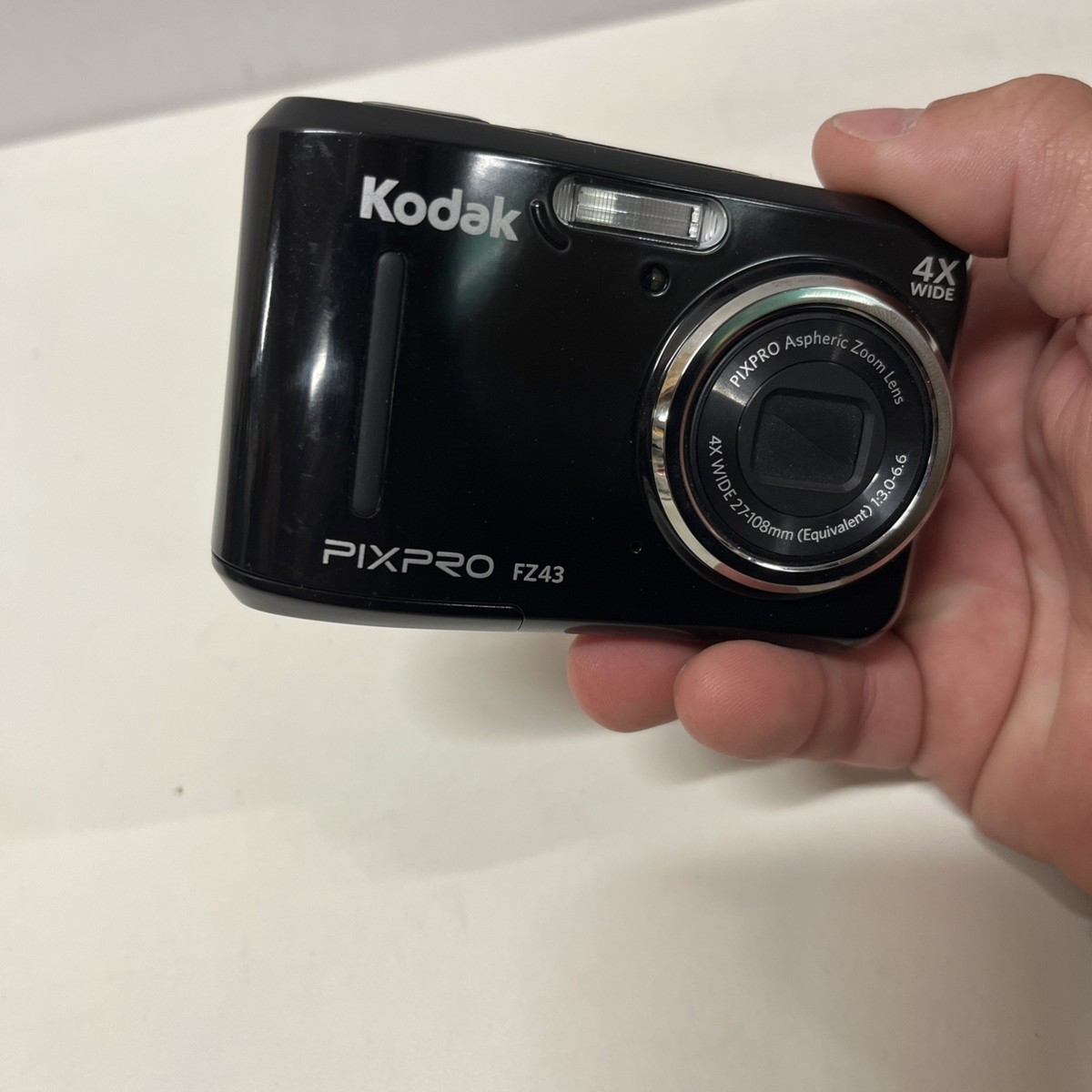 Kodak PIXPRO FZ43 16.0MP Digital Camera Black w/4x Zoom Tested