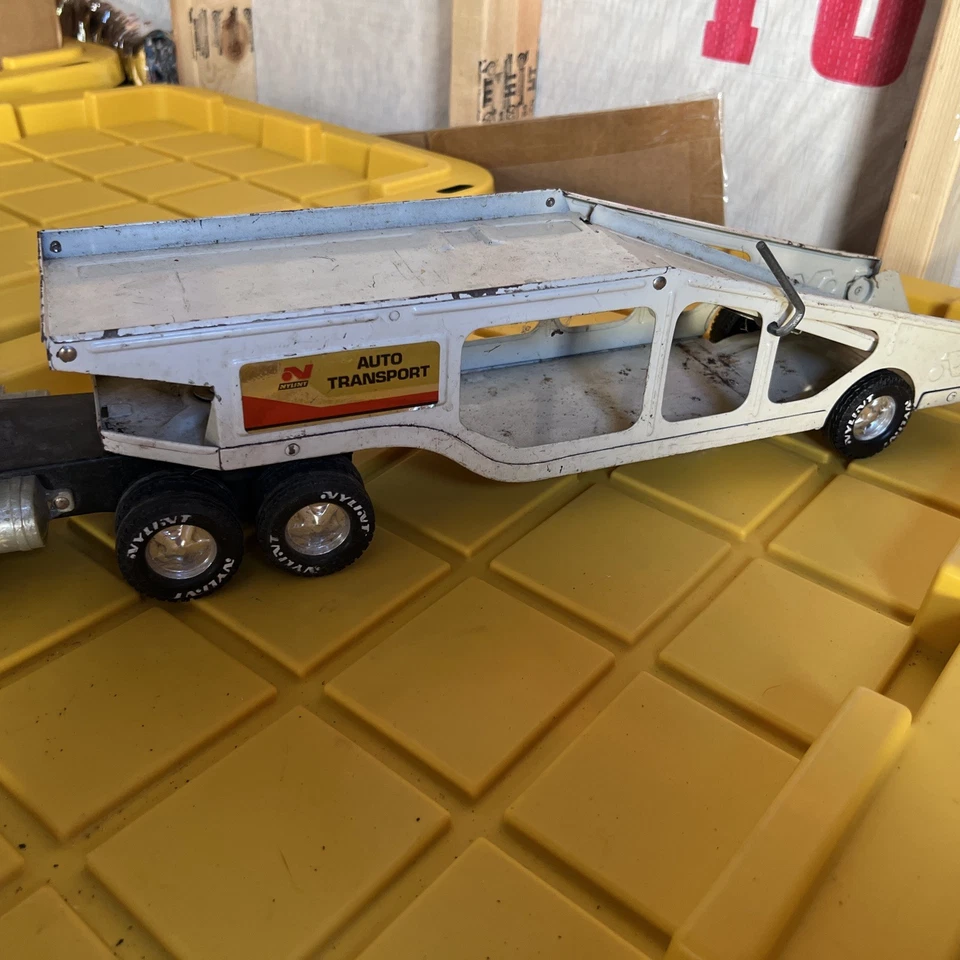 Nylint Car Hauler Carrier Auto Transporter Semi Truck 1/16 ABC Sports - Image 2 of 4