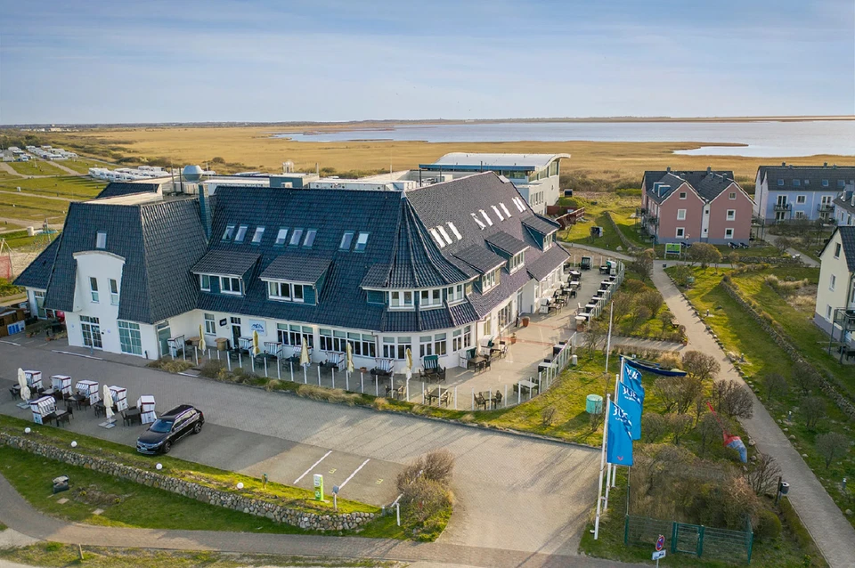 Sylt Nordsee Urlaub Schnäppchen | Gutschein Deal Hotel 7N für 2 + HP & Wellness - Bild 2 von 4
