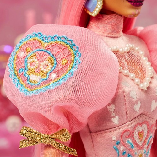 2023 Barbie Pink X Magnolia Day bambola Mattel HJX16 - Foto 7 di 19