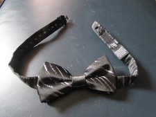 J Ferrar Black & Silver Bow Tie & Suspender Set Size 13 1/2 to 18