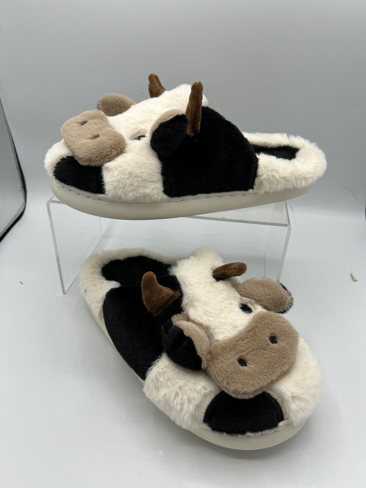 Cow Slippers Fuzzy Plush Animal House Shoes Women Size 8 Cozy Cute-image