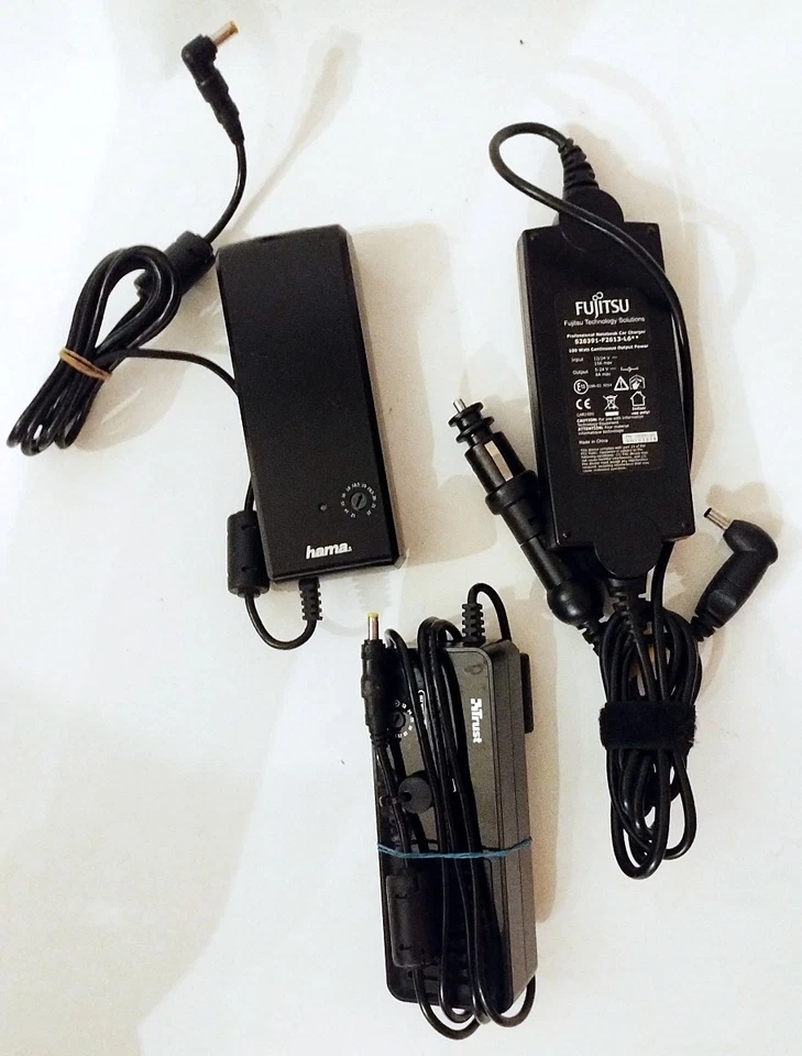 3 x Universal Notebook - Netzteil Konvolut 2x 220V und 1x 12V Car-Adapter !!!!