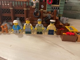 Lego Ideas 21310 Old Fishing Store Retired 99.9% Complete ~Excellent Condition~