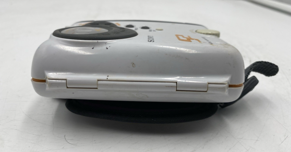 Sony Wm-fs222 S2 Sports Walkman Cassette Player Fm/am Digital TV