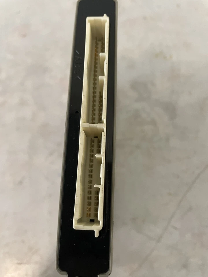 2013 LEXUS RX350 SMART KEY CONTROL MODULE OEM 89990-48300 - Imagem 2 de 4