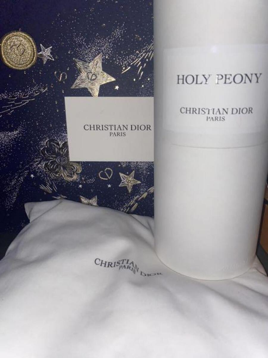 CHRISTIAN DIOR HOLY PEONY EAU DE PARFUM SPRAY 8.4 Oz / 250 CHRISTIAN DIOR HOLY PEONY EAU DE PARFUM SPRAY 8.4 Oz / 250