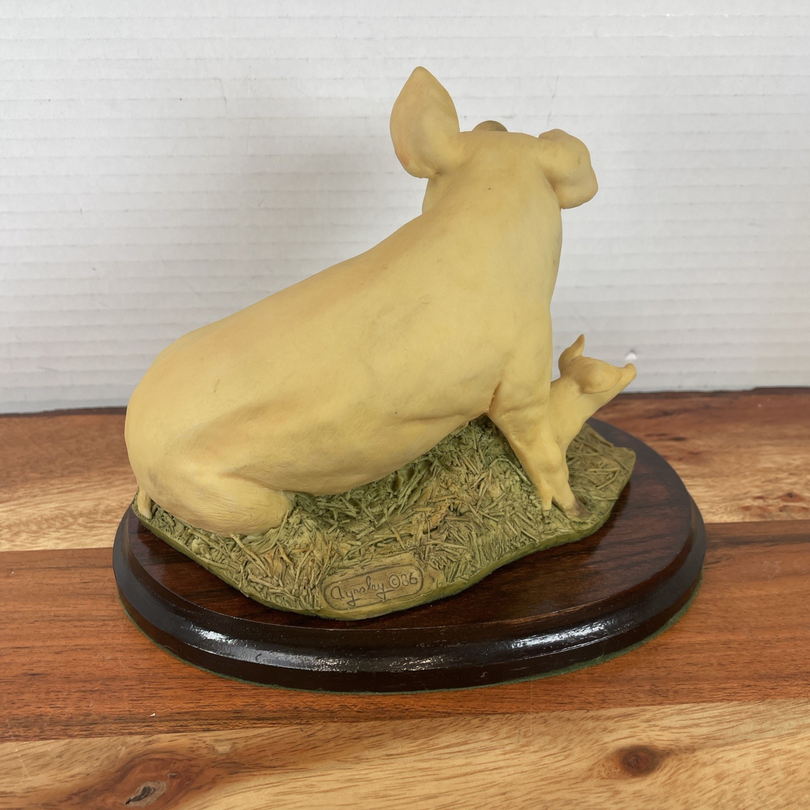 Aynsley MasterCraft Hand Painted Pig and Piglets Ornament Piglets Figurine 5"