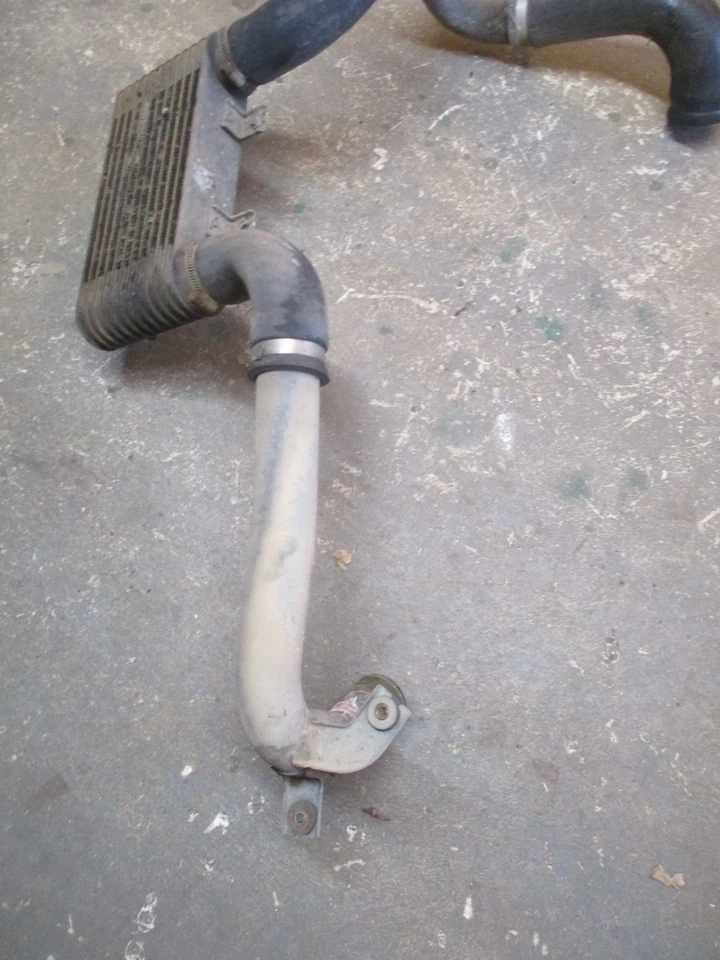 Ford Ranger Intercooler core radiator + pipes 2.5 diesel 1999 - 2006 - Image 3 of 4