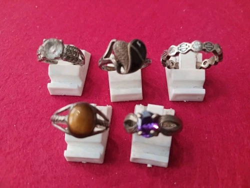 New ListingVintage Lot Of 5 925 Sterling Silver  Rings. 18.3 Grams. Various Sizes