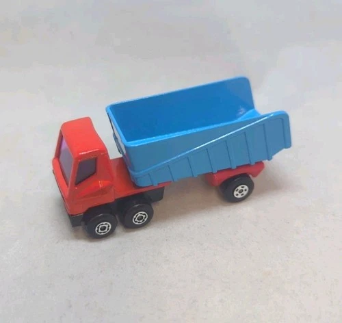 Matchbox Lesney Superfast No50 ARTICULATED TRUCK with " RARER RED CAB " TP ISSUE