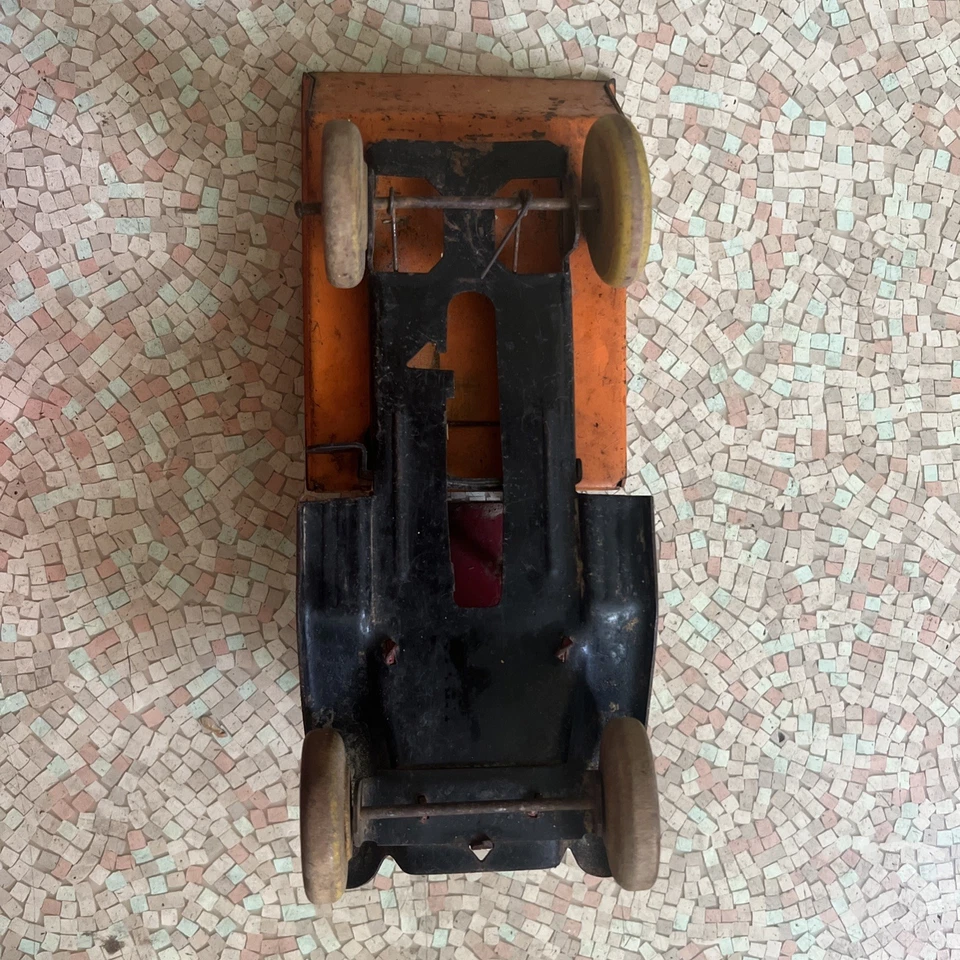 Camión de volteo Wyandotte vintage años 30 acero prensado 10" ruedas de madera todo original Foto 4 de 4