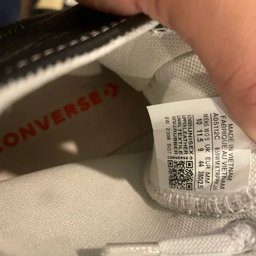 Converse Runstar Hike Leather High-Top Sneakers - Size 280 thumbnail 4