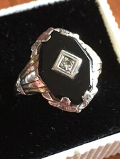 14K TRICOLOR GOLD RING w/ ONYX DIAMOND PAT.APLD.